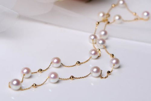 珠寶設(shè)計(jì)與計(jì)算機(jī)軟硬件技術(shù)開(kāi)發(fā) 藝術(shù)與科技的融合之美